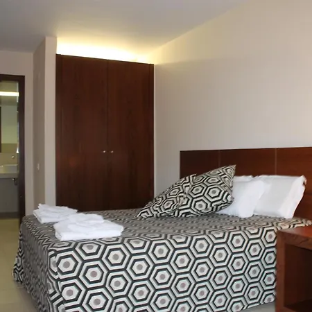 Herdade Dos Salgados,t2 13a 3a,vila Lagoas Apartament